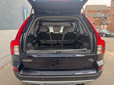 Volvo XC90 2.4 D5 R-Design SE Geartronic AWD 5dr 40