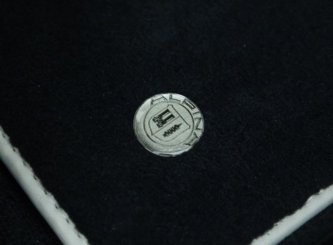 BMW Alpina B5 Touring 32