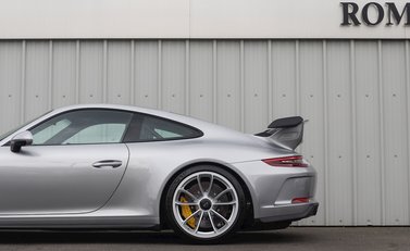 Porsche 911 GT3 (991.2) 27