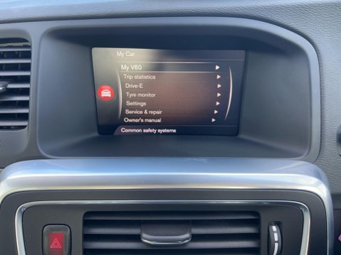Volvo V60 2.0 D4 Lux Nav Auto Euro 6 (s/s) 5dr 36