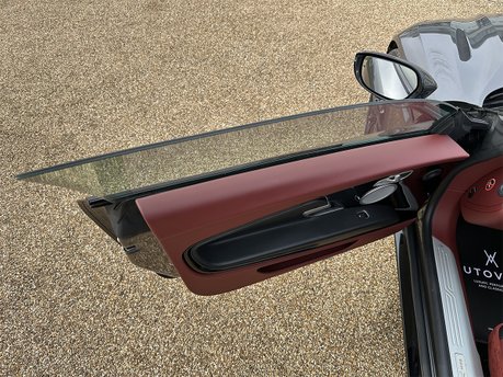 Aston Martin DB11 4.0L V8 Coupe 72