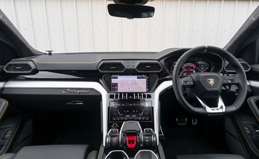 Lamborghini Urus 19