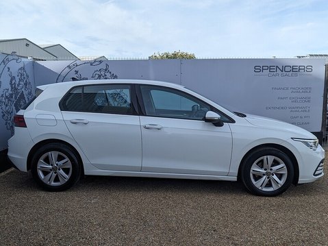 Volkswagen Golf LIFE TSI 10
