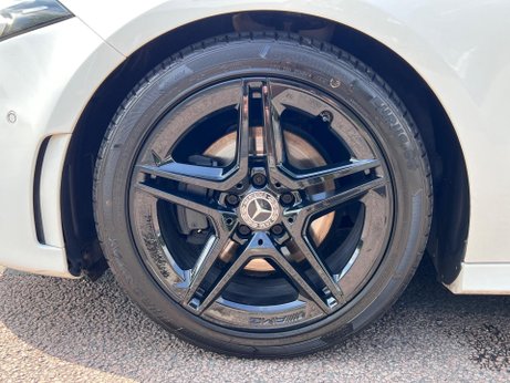 Mercedes-Benz A Class 1.3 A180 AMG Line (Premium 2) 7G-DCT Euro 6 (s/s) 5dr 48