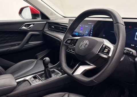 MG HS 1.5 T-GDI TROPHY 2