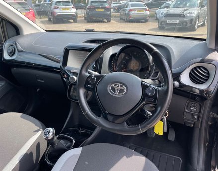 Toyota Aygo 1.0 Aygo X-Clusiv VVT-I 3dr 17