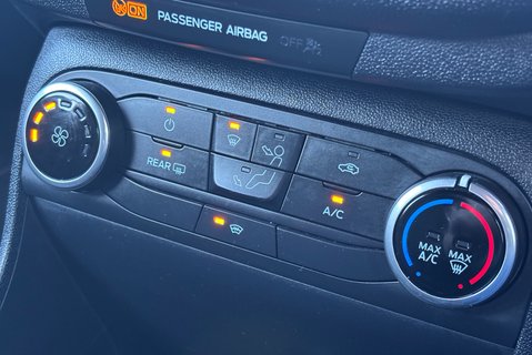 Ford Fiesta Sport 125 ps Ecoboost MHEV - Upgraded Sports Wheels 15