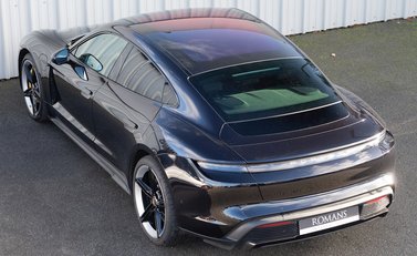 Porsche Taycan Turbo S 8