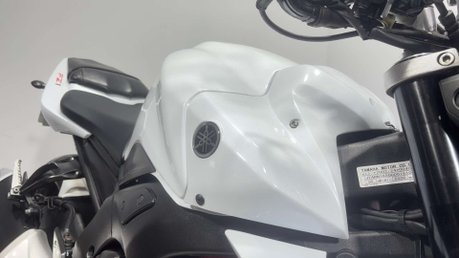 Yamaha FZ1 FAZER 2011 ONLY 19K VERY CLEAN 1000CC NAKED MOT SERVICED 8