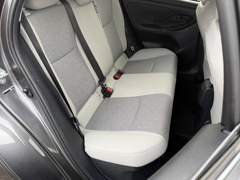 Toyota Yaris 1.5 Hybrid Excel 5dr CVT 32