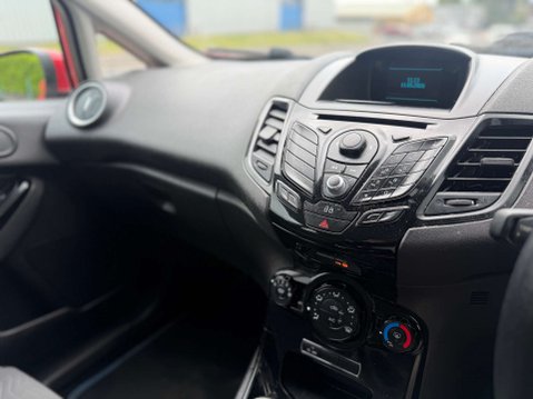 Ford Fiesta 1.0T EcoBoost Zetec Hatchback 5dr Petrol Manual Euro 5 (s/s) (100 ps) 13