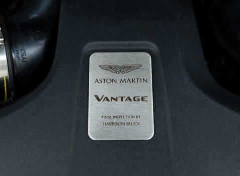 Aston Martin Vantage 33