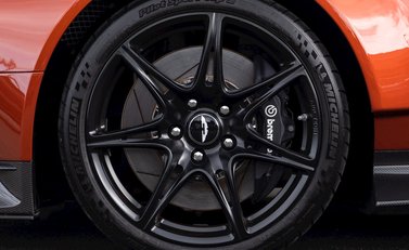 Aston Martin Vantage GT8 10