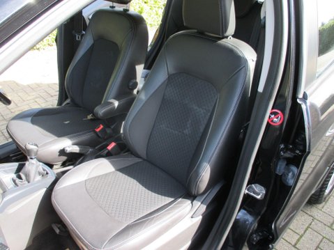 Ford Ecosport 1.0T EcoBoost Titanium 2WD Euro 5 (s/s) 5dr 24