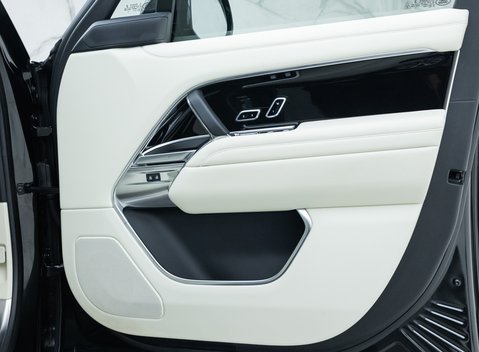 Land Rover Range Rover D350 HSE 22