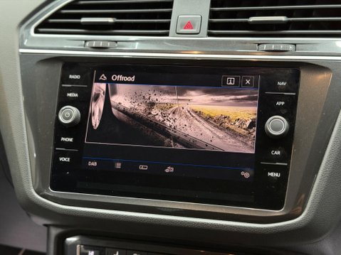 Volkswagen Tiguan 2.0 TDI SE Navigation 4Motion Euro 6 (s/s) 5dr 70