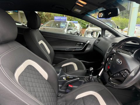 Kia Pro Ceed 1.6 CRDi GT-Line Euro 6 (s/s) 3dr 20