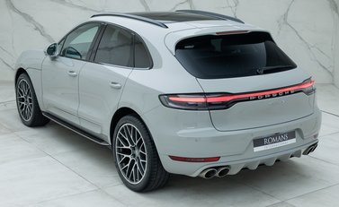 Porsche Macan S 9