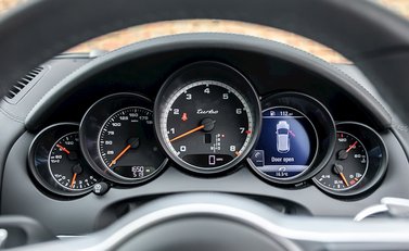 Porsche Cayenne Turbo 14