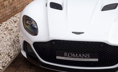 Aston Martin DBS Superleggera 22