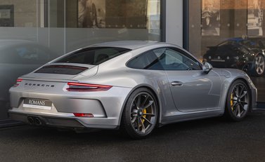Porsche 911 GT3 Touring (991.2) 4