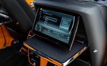 Rolls-Royce Cullinan Black Badge 19