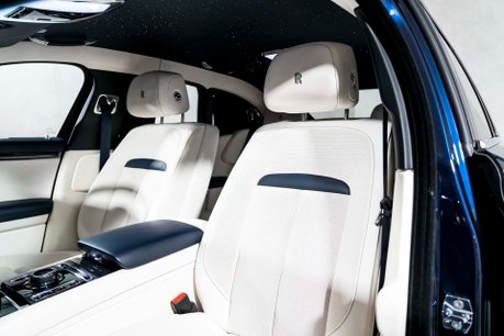 Rolls-Royce Ghost V12. STARLIGHT. H, C & M SEATS. REAR ENTERTAINMENT. HUD. A/CRUISE CONTROL 20