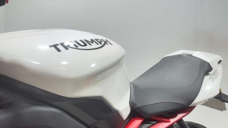 Triumph Street Triple R 2015 15K QUICK SHIFTER ARROW EXHAUST NEW MOT NAKED BIKE 49