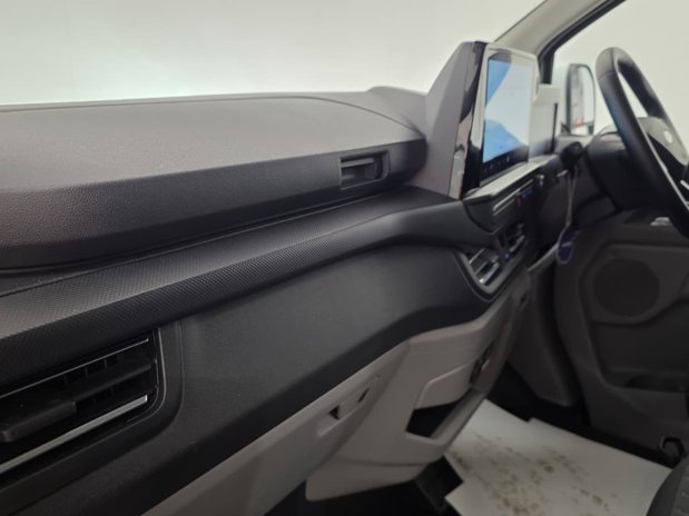 Ford Transit Custom Transit Custom 280 L2 Diesel FWD 2.0 Eco Blue 136ps H1 Van Limited Auto 18