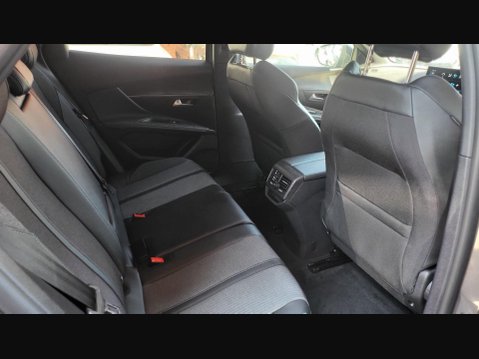 Peugeot 3008 PURETECH S/S ALLURE 17