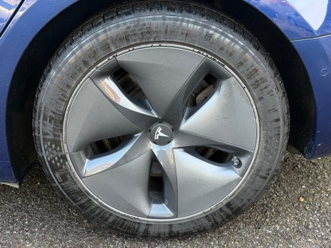 Tesla Model 3 (Dual Motor) Long Range Auto 4WDE 4dr 62