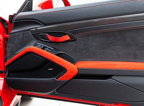 Porsche 911 GT2 RS (991) 22