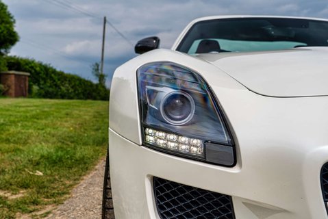 Mercedes-Benz SLS Coupe 16