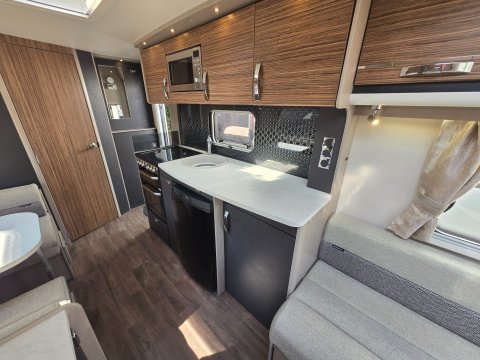 Swift Eccles 530  14