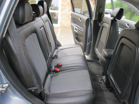 Vauxhall Antara 2.2 CDTi Exclusiv 2WD Euro 5 (s/s) 5dr 28