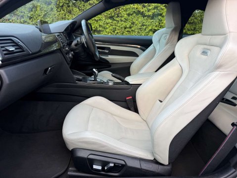 BMW M4 3.0 M4 Competition Edition Package Semi-Auto 2dr 23