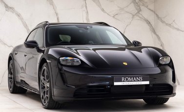 Porsche Taycan 4 CROSS TURISMO 2