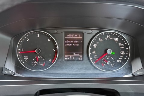 Volkswagen Transporter T32 TDI KOMBI HIGHLINE BMT LWB  -NO VAT -LUXURY CARAVELLE CONVERSION - 37