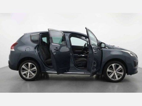 Peugeot 3008 1.6 HDi Allure SUV 5dr Diesel Manual Euro 5 (115 ps) 17