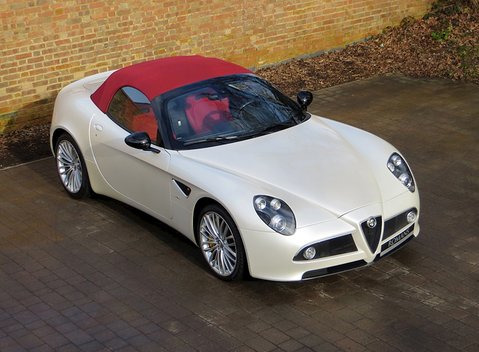 Alfa Romeo 8C Spider 9