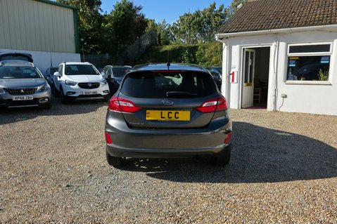 Ford Fiesta TITANIUM.. 1 PREVIOUS KEEPER.. 4 SERVICES.. STUNNING EXAMPLE 8