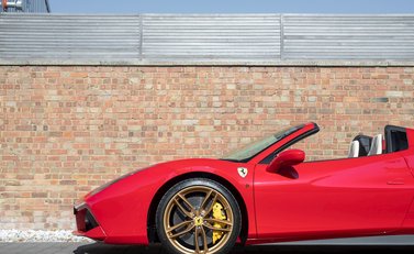 Ferrari 488 Spider 33