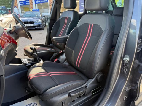 Vauxhall Crossland X 1.2 SRi Nav Euro 6 (s/s) 5dr 23