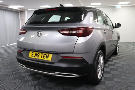 Vauxhall Grandland X SPORT NAV S/S 18