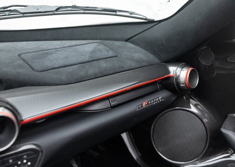 Ferrari LaFerrari Aperta 