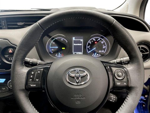 Toyota Yaris 1.5 VVT-h Icon Hatchback 5dr Petrol Hybrid E-CVT Euro 6 (s/s) (100 ps) Air 13