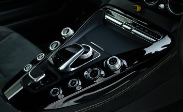 Mercedes-Benz AMG GT R PREMIUM 17