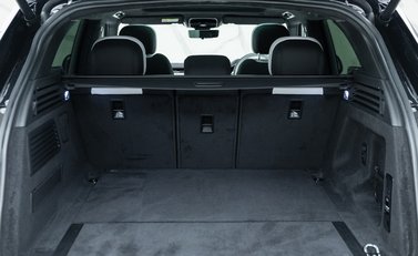 Land Rover Range Rover Sport P530 First Edition 36