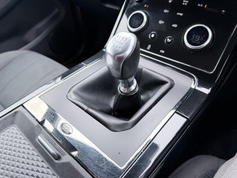 Land Rover Range Rover Evoque 2.0 R-DYNAMIC 20