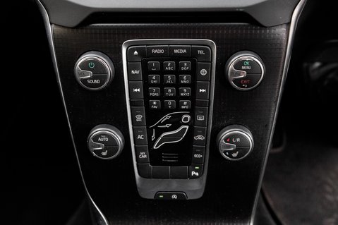 Volvo V40 T2 R-DESIGN NAV PLUS 35